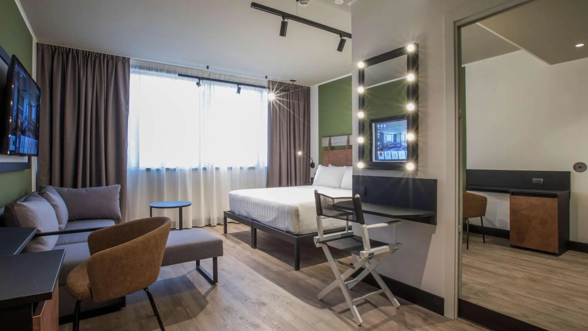**** Hotel Mercure Roma Cinecitta Italy
