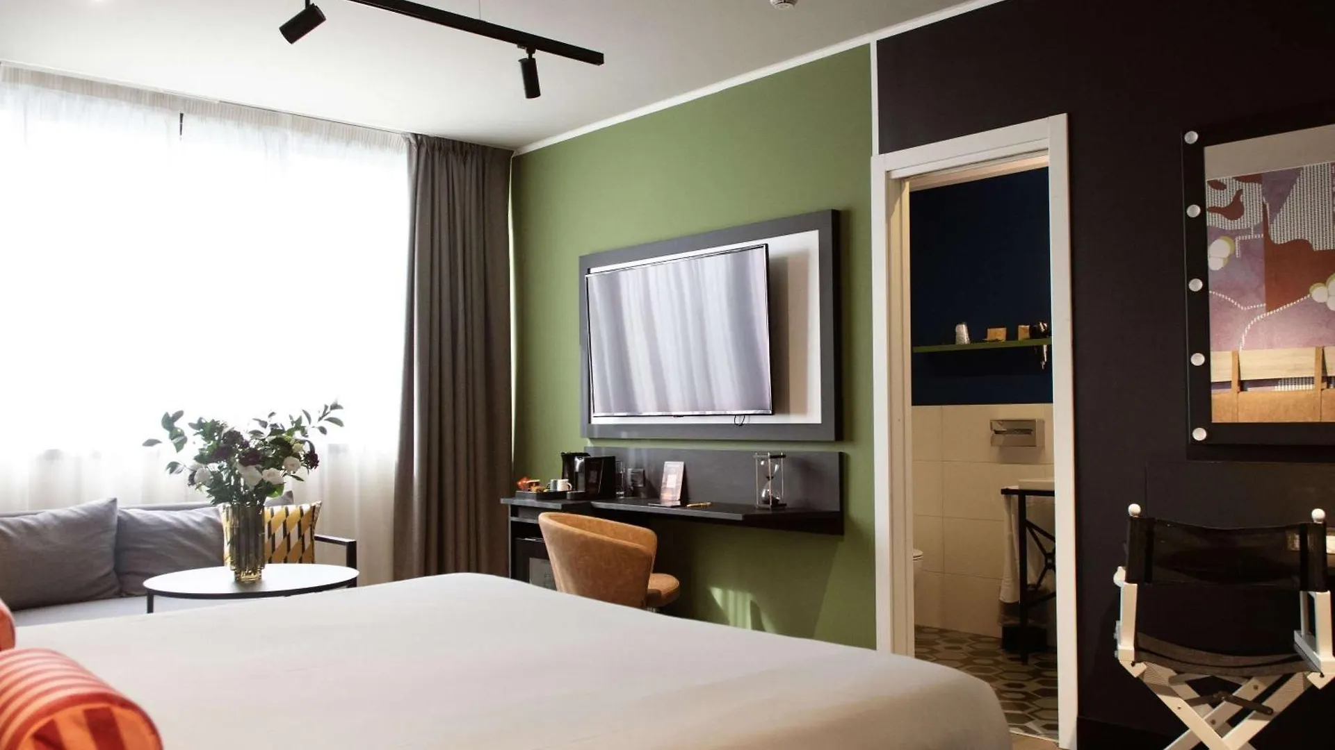 **** Hotel Mercure Roma Cinecitta Italy